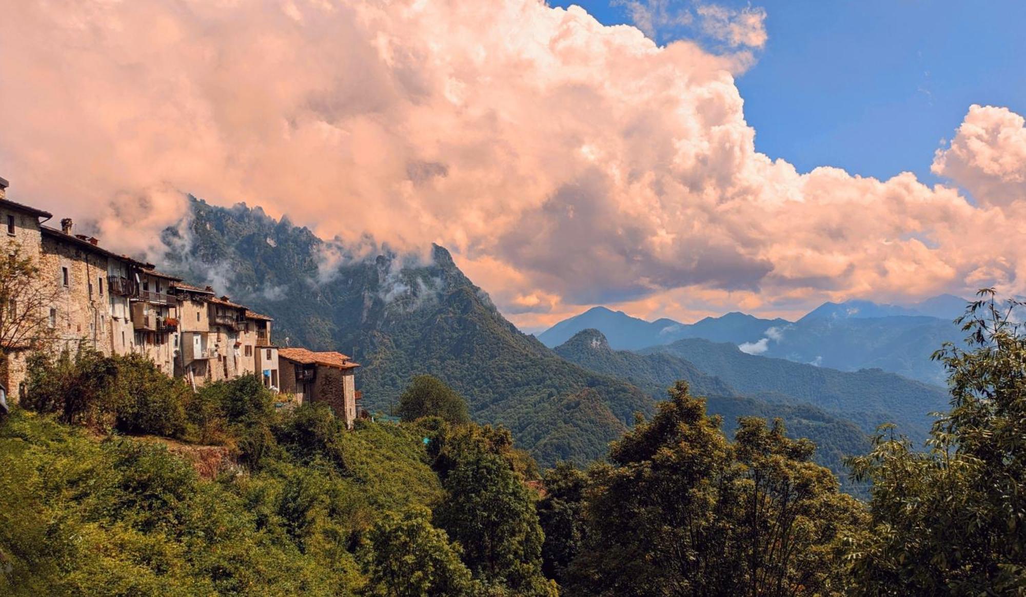 B&B Piccolo Tibet Lavenone Екстериор снимка