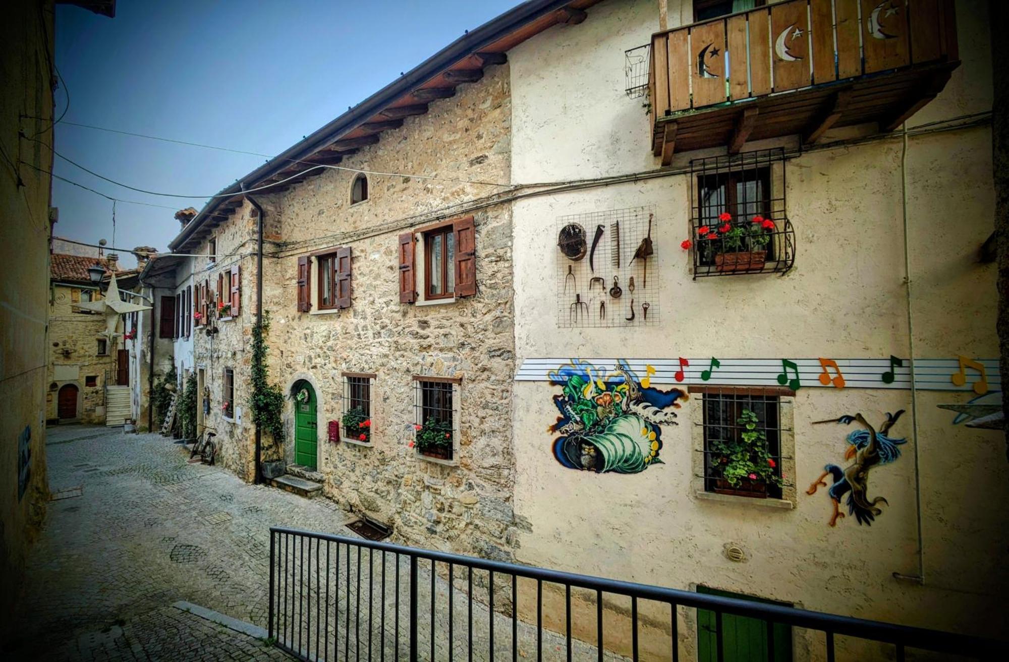 B&B Piccolo Tibet Lavenone Екстериор снимка