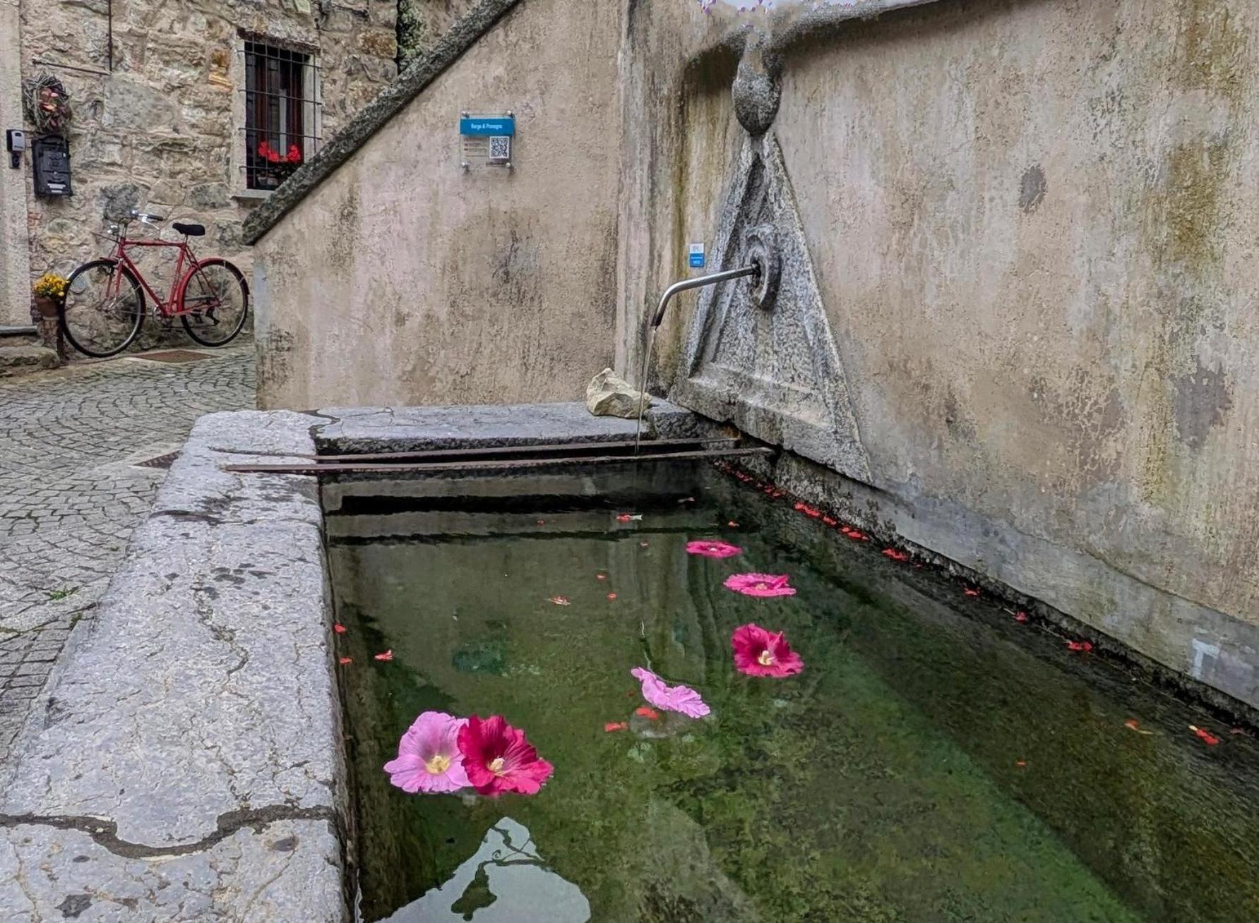 B&B Piccolo Tibet Lavenone Екстериор снимка